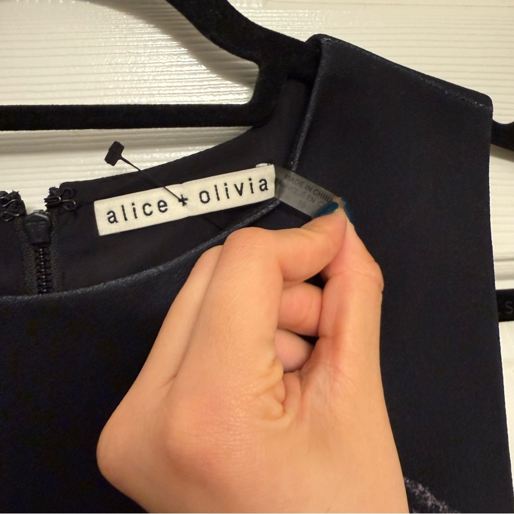 Alice + Olivia Beatles Dress - Picture 2 of 3